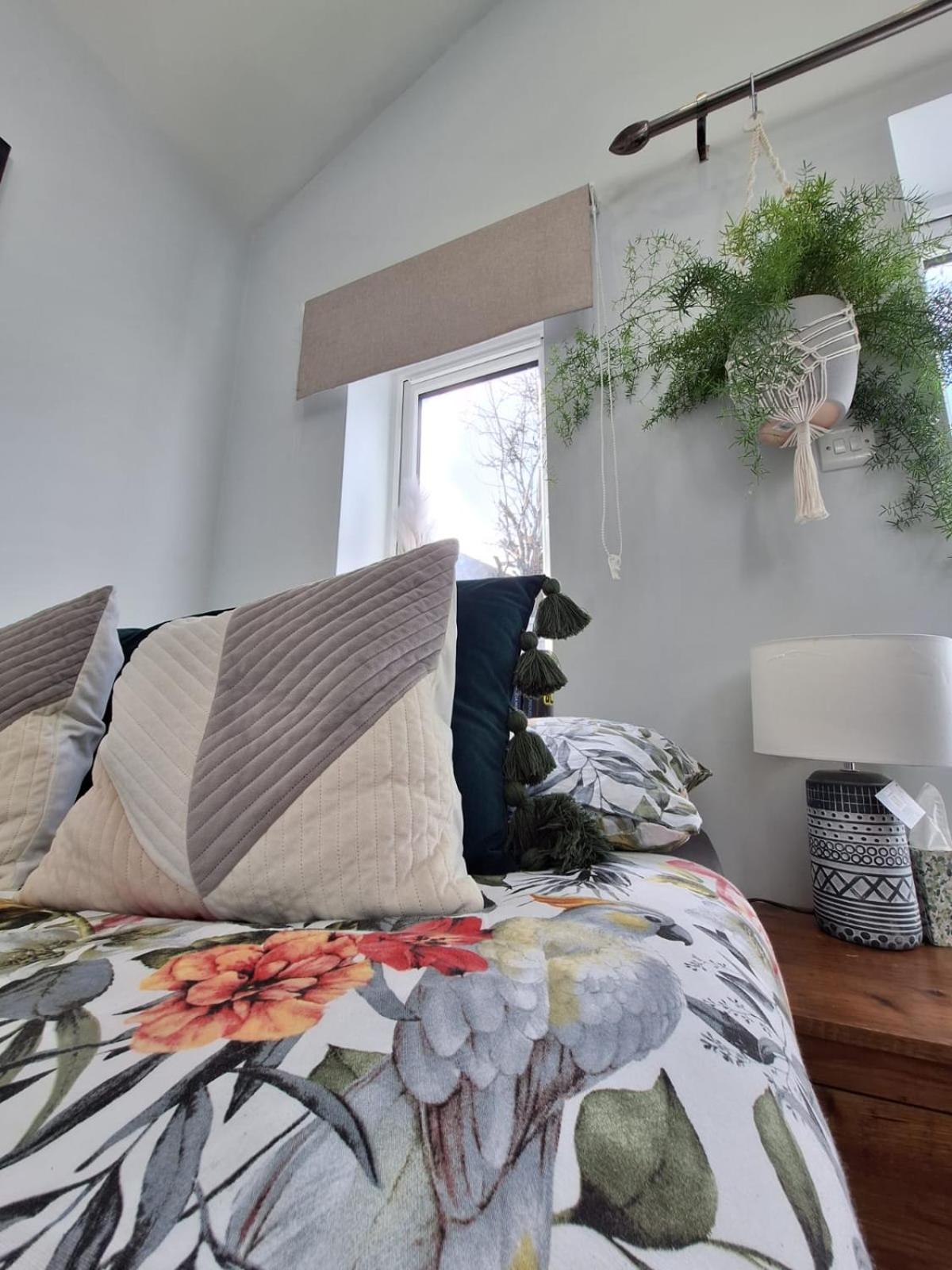 New, Stylish Studio Flat With Private Patio And Free On-Street Parking Check Out At 11Am Bournemouth Eksteriør bilde